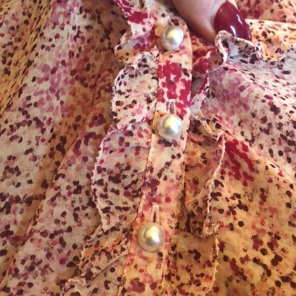Banana Republic semi sheer floral top - Picture 4 of 5